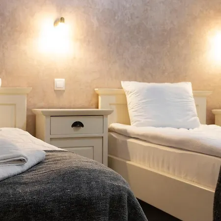 Airport Wanderer - Vandor Fogado Guest house Vecses