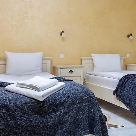 Airport Wanderer - Vandor Fogado Guest house