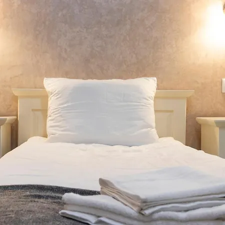 Airport Wanderer - Vandor Fogado Guest house Vecses